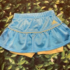 Adidas tennis skirt with built in shorts Sz 6